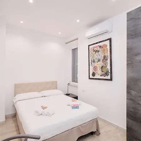 Apartment Exclusive Hideaway With Patio In The Heart Of Rome