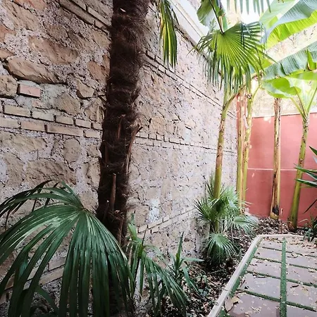 Exclusive Hideaway With Patio In The Heart Of * Rome