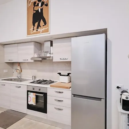 Apartment Exclusive Hideaway With Patio In The Heart Of