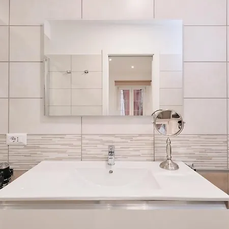 Exclusive Hideaway With Patio In The Heart Of *