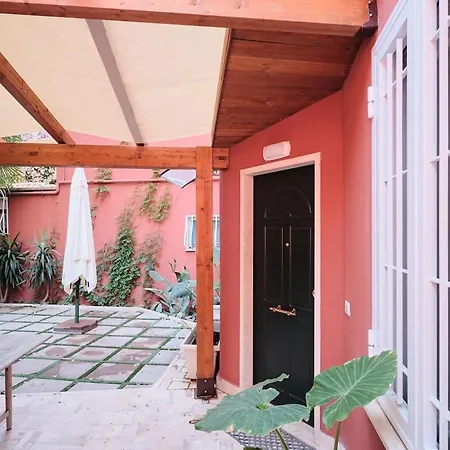 Exclusive Hideaway With Patio In The Heart Of *