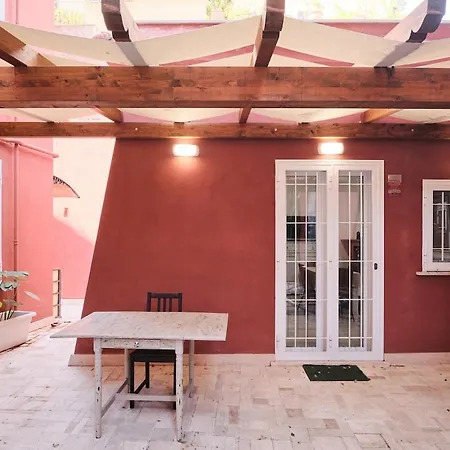 Exclusive Hideaway With Patio In The Heart Of * Rome